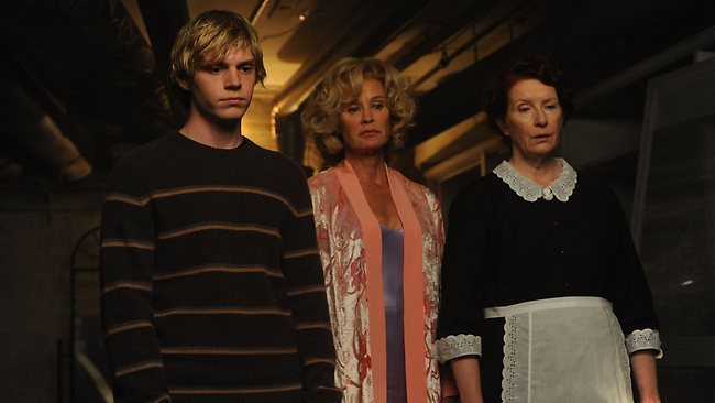 Jessica Lange, uno de los grandes alicientes de `American horror story´ como una peculiar y desquiciada vecina, opta al Globo de Oro como mejor actriz de reparto