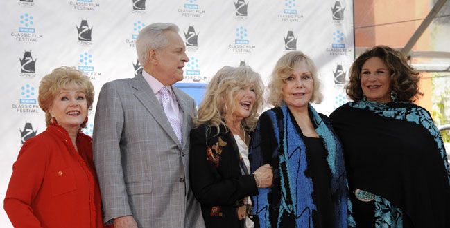 Kim Novak deja sus huellas en Hollywood