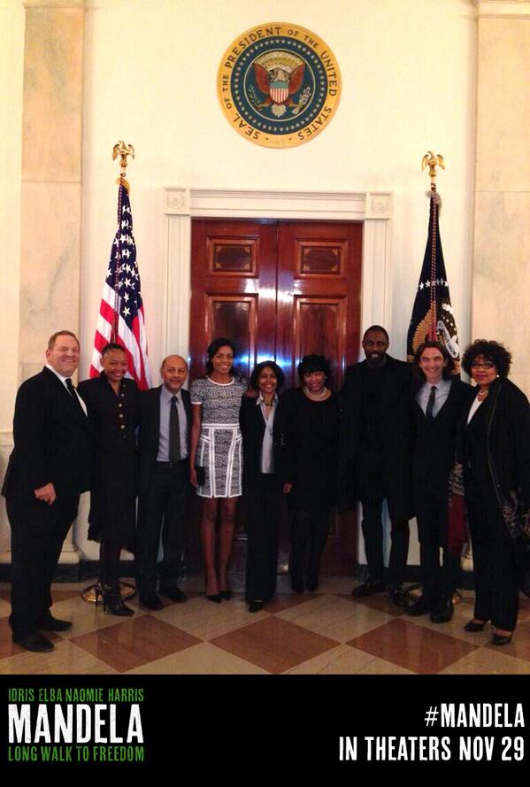 El equipo de la película junto a las hijas de Mandela en la Casa Blanca