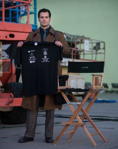 Henry Cavill como Clark Kent en el set de rodaje