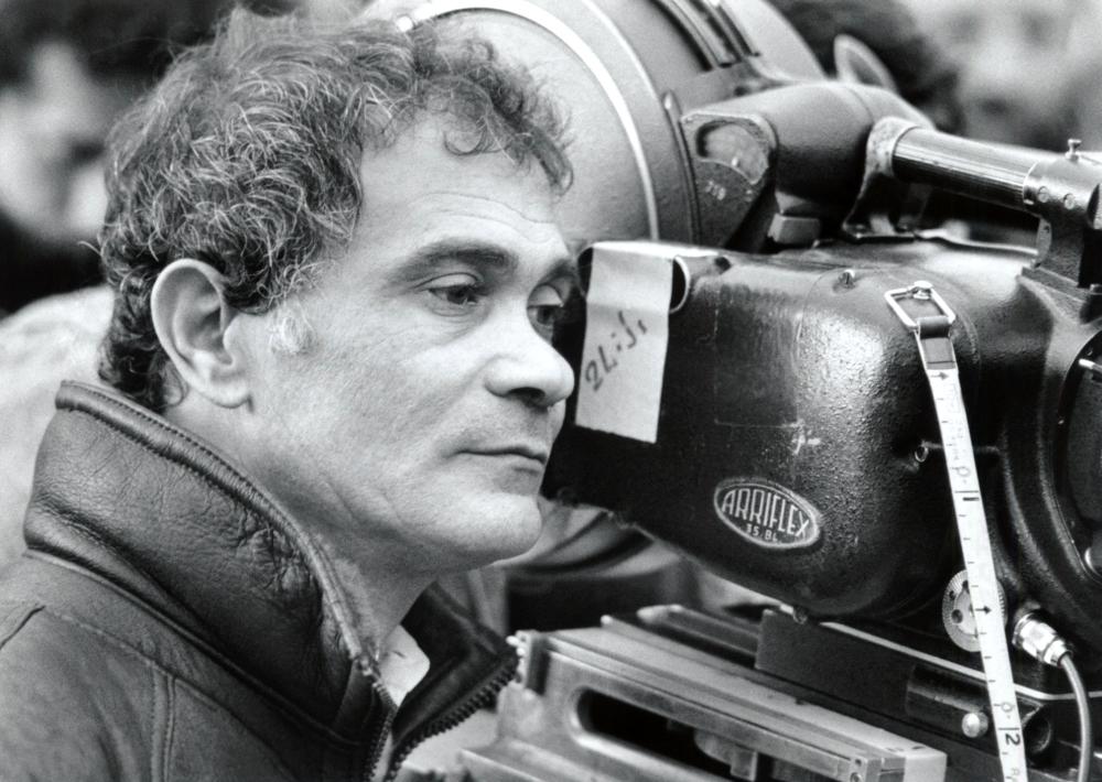 LA VIE CONTINUE, director Moshe Mizrahi on set, 1981, (c) Triumph Releasing