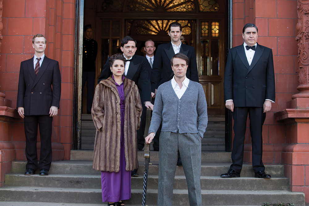 CineenserieClosetotheenemy02