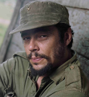 Benicio del Toro en el papel de Che que le ha valido una nominación al Goya