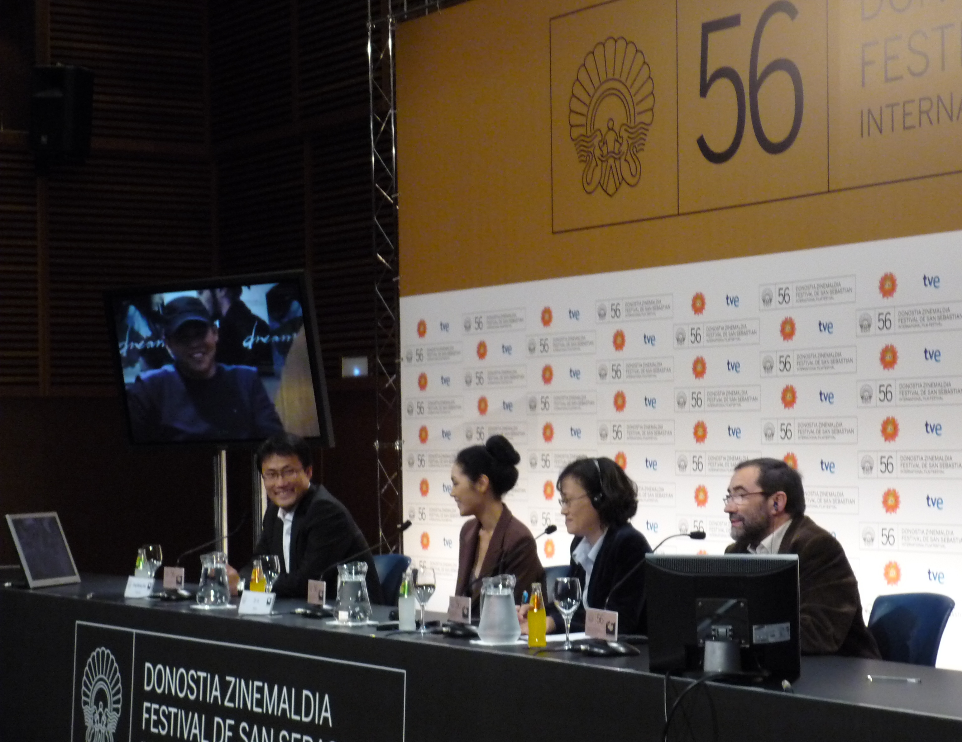 El director Kim Ki-duk en la videoconferencia