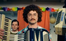 Espresso: Daniel Radcliffe es Al Yankovic, Doctor Strange manda en la taquilla, Netflix pierde suscriptores, el dragón de Cartoon Saloon, Rooney Mara en cocina de emigrantes, Saoirse Ronan en Escocia, mochileras en Australia, la precuela de